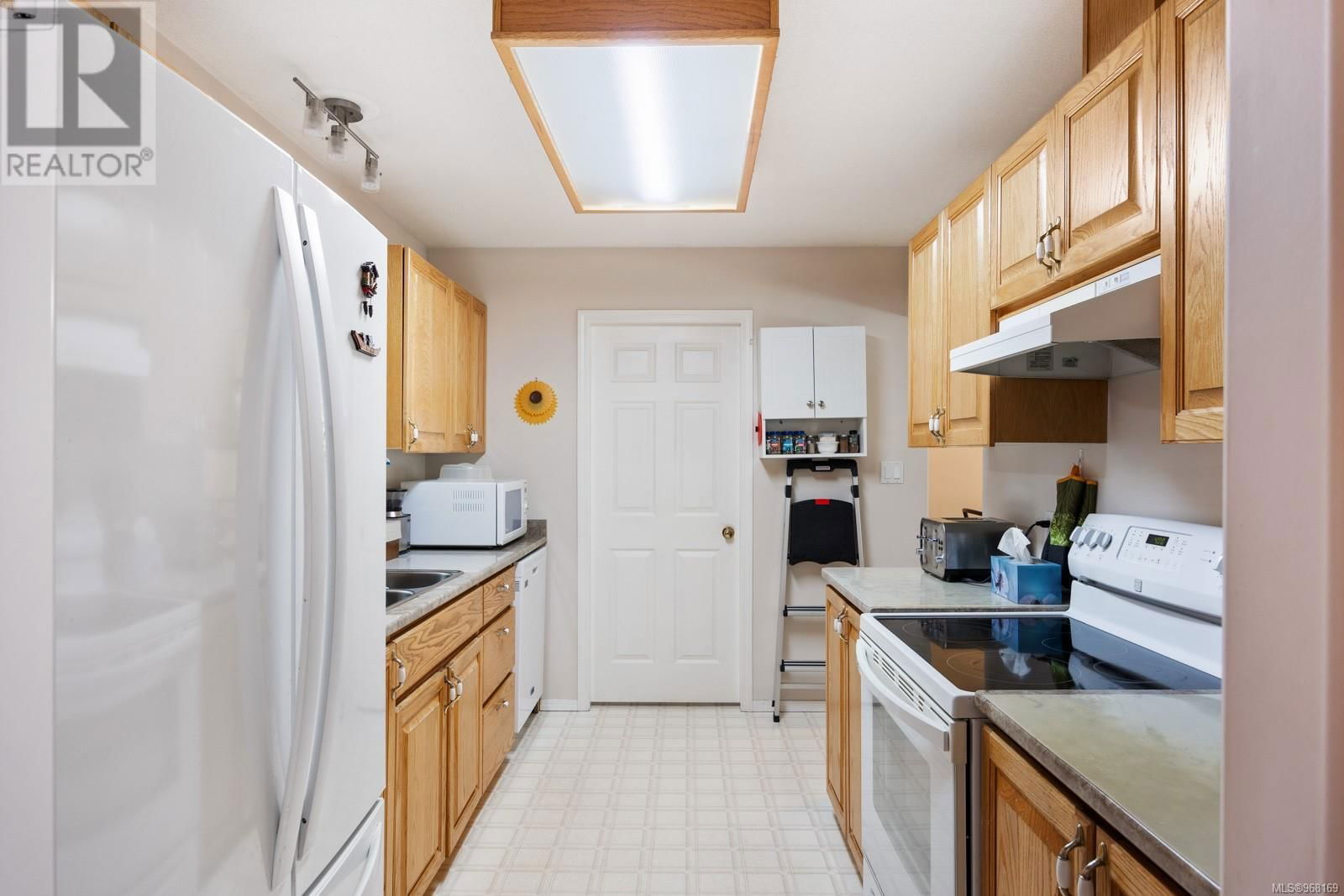 13 - 1351 TUNNER DRIVE Image 9