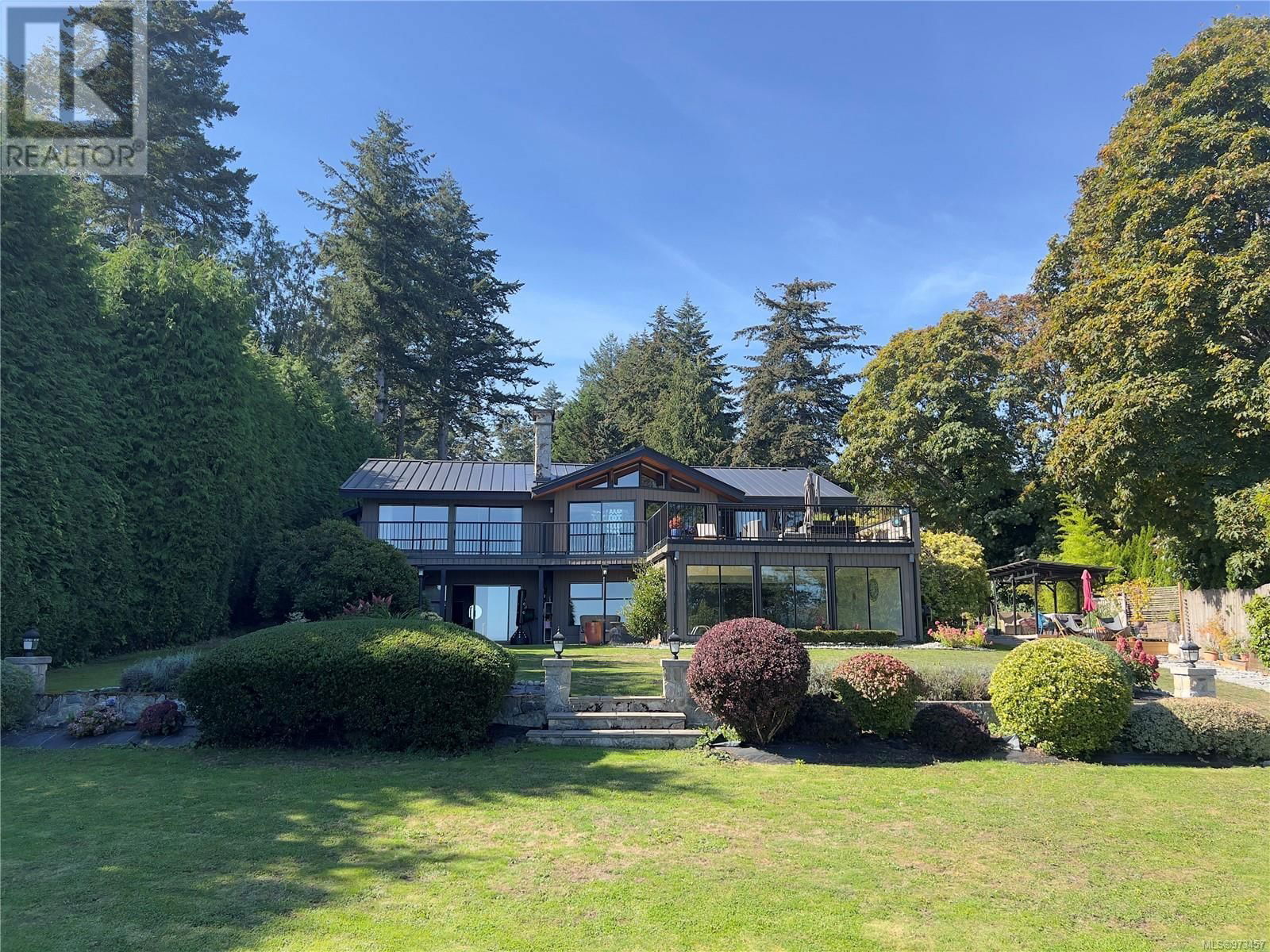 2220 Arbutus Rd Image 2