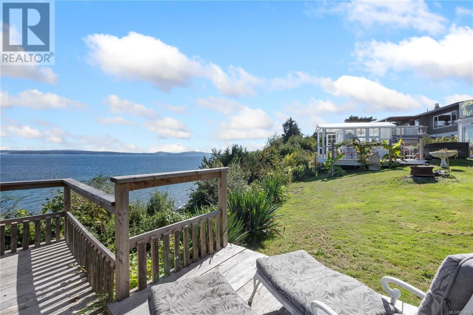 3632 Seaview Cres Image 62