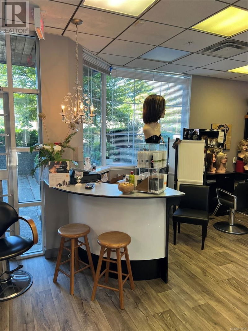 Image #1 of Business for Sale at 2 2025 Bowen Rd, Nanaimo, British Columbia