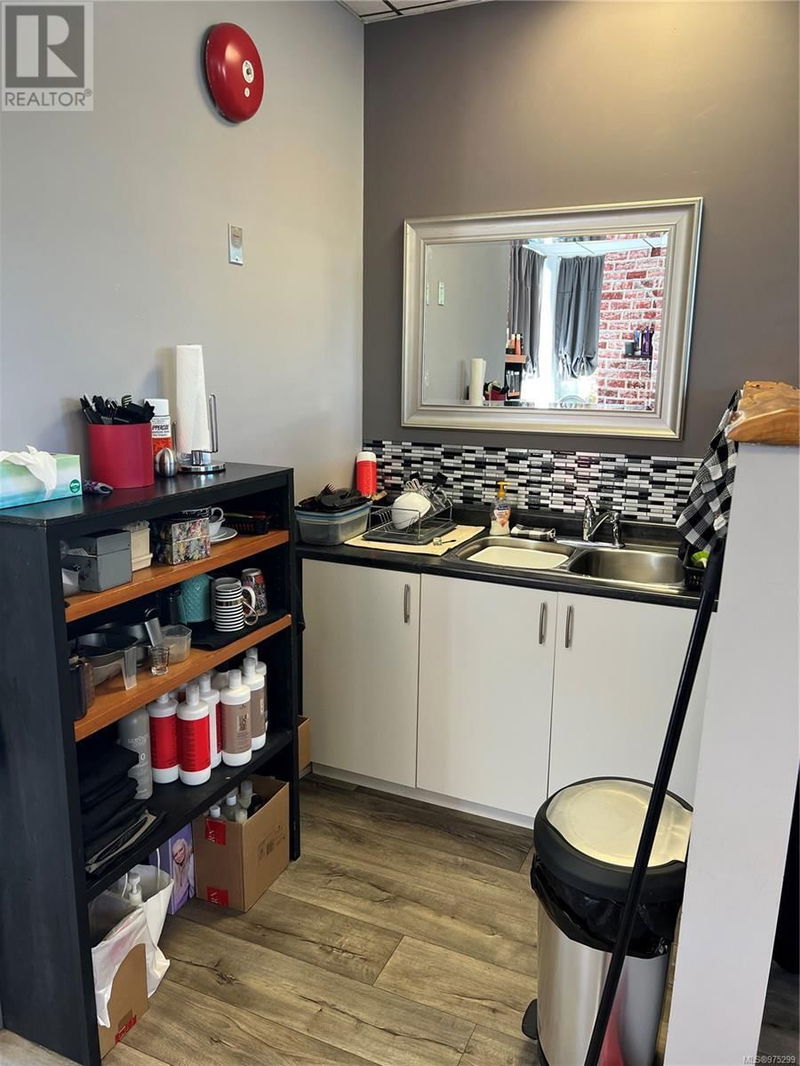 Image #1 of Business for Sale at 2 2025 Bowen Rd, Nanaimo, British Columbia