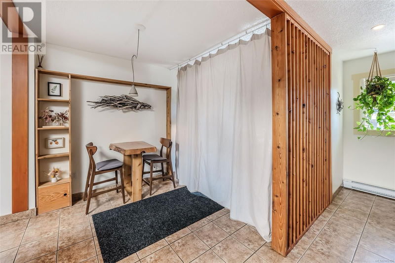Image #1 of Restaurant for Sale at 125&129 Second Ave W, Qualicum Beach, British Columbia