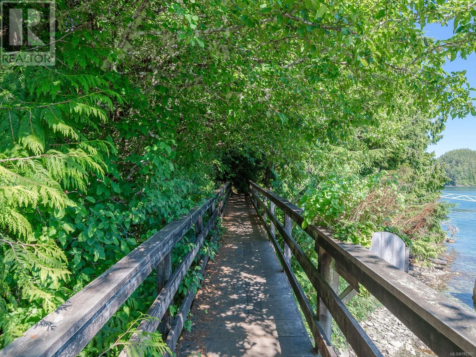 7 167 Bamfield Boardwalk Image 21