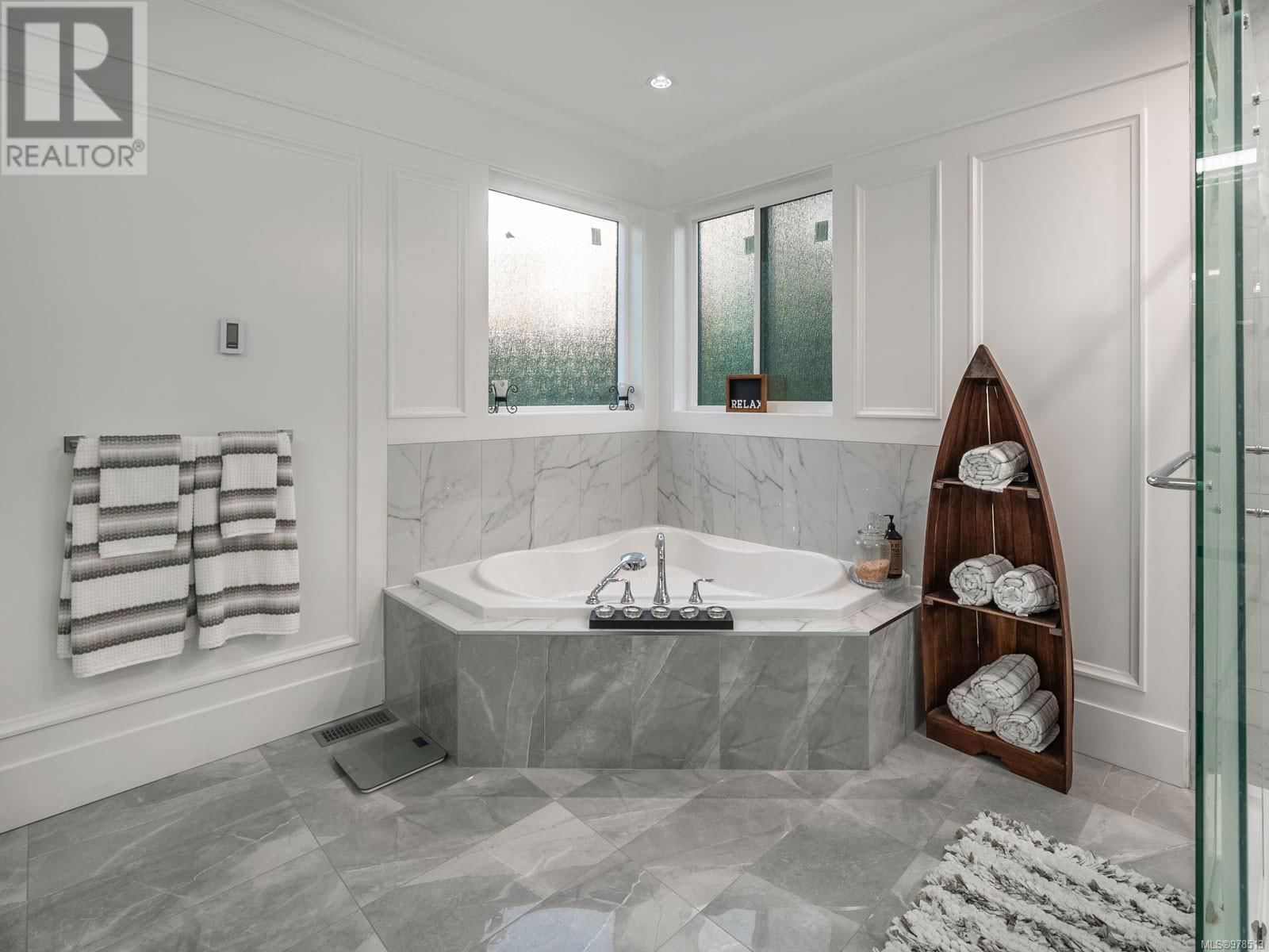6118 COTTAM ROAD Image 21