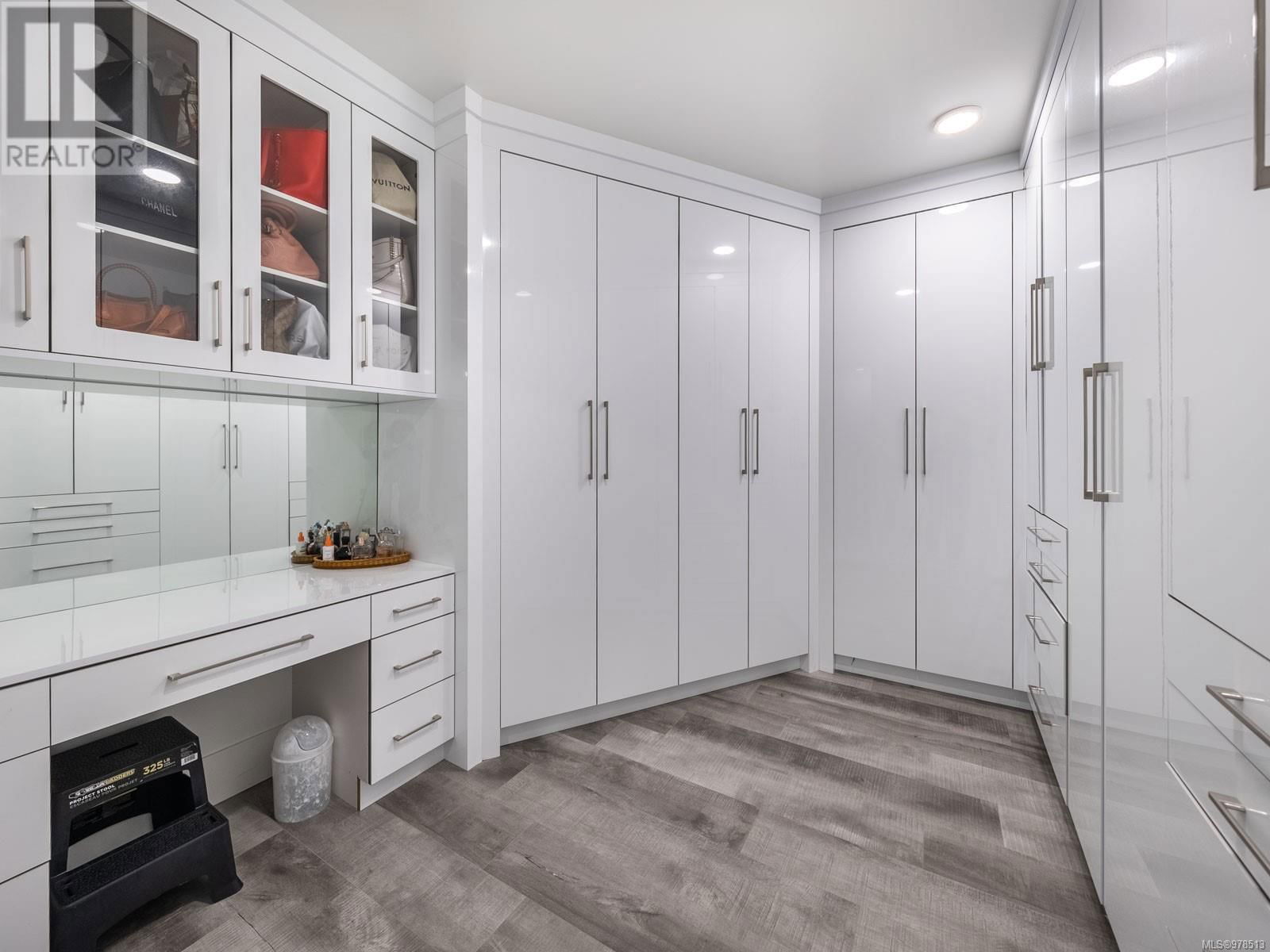 6118 COTTAM ROAD Image 22