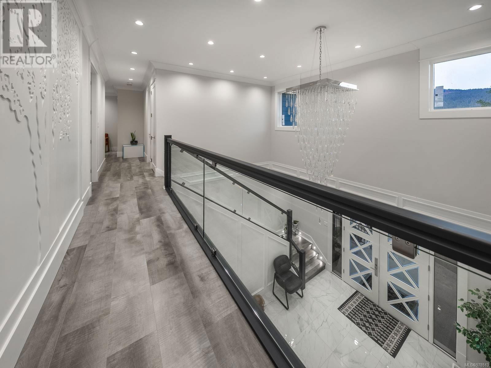 6118 COTTAM ROAD Image 31