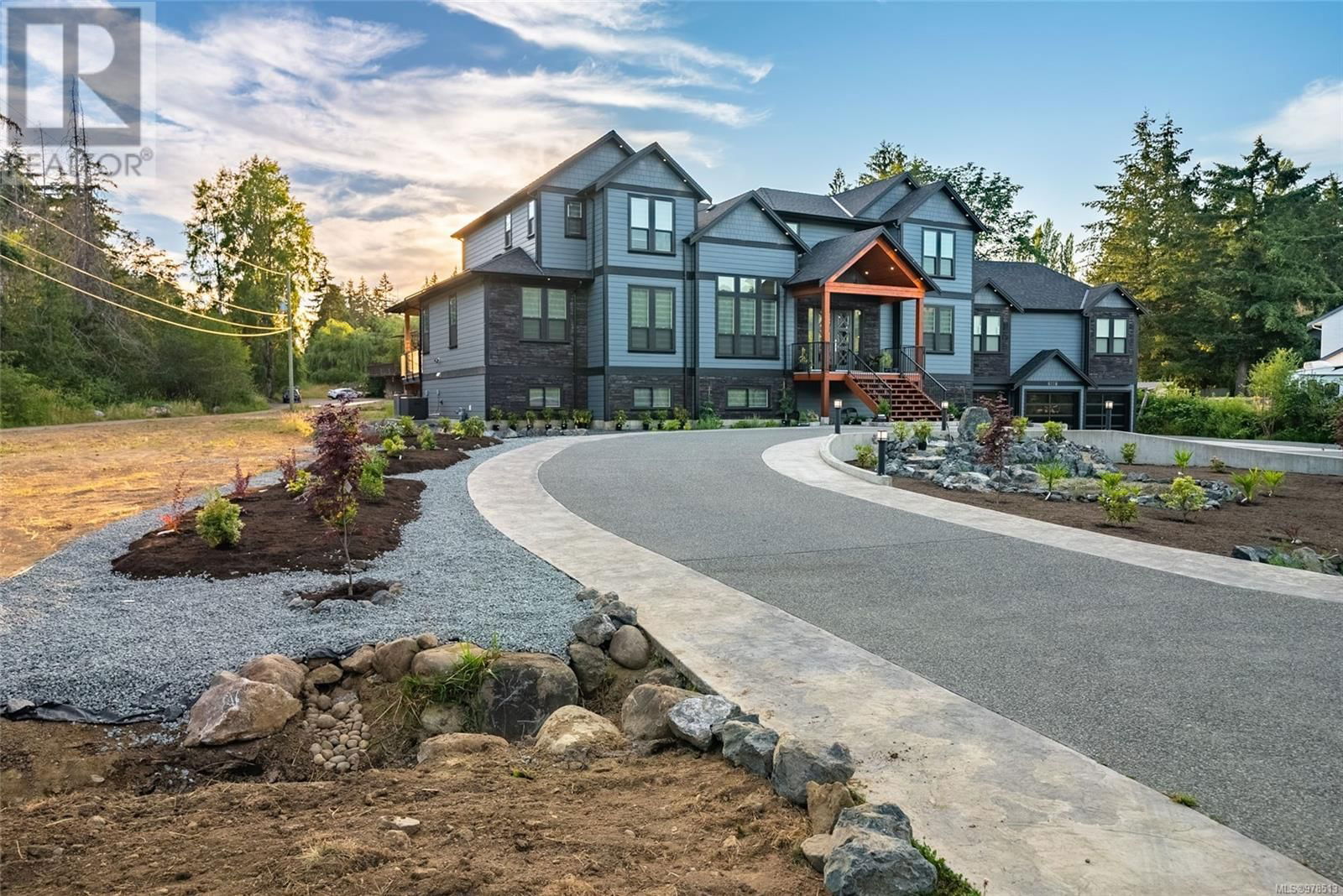 6118 COTTAM ROAD Image 38
