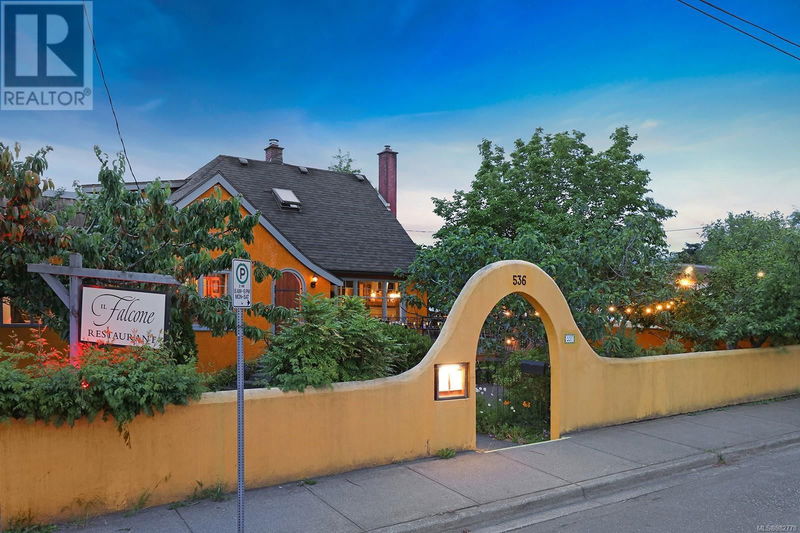Image #1 of Restaurant for Sale at 536 6th St, Courtenay, British Columbia