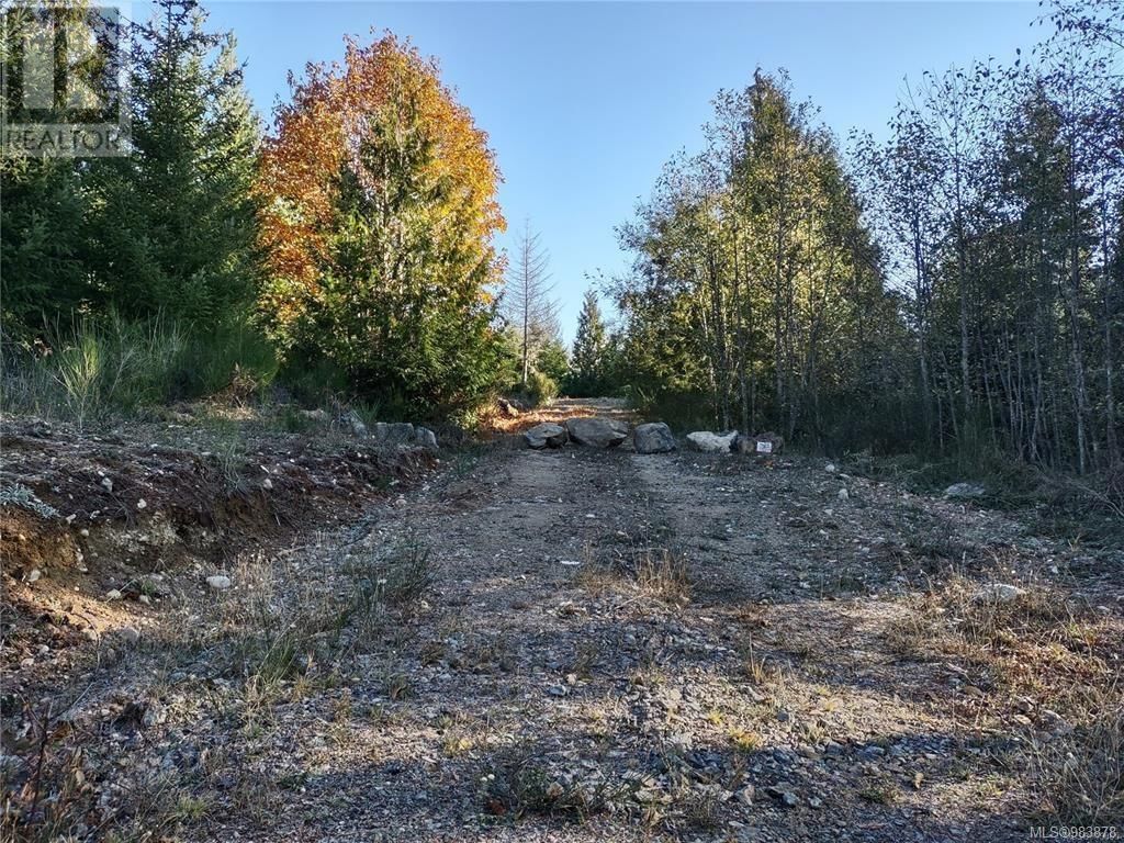 Lot 11 Goldstream Heights Dr Image 4