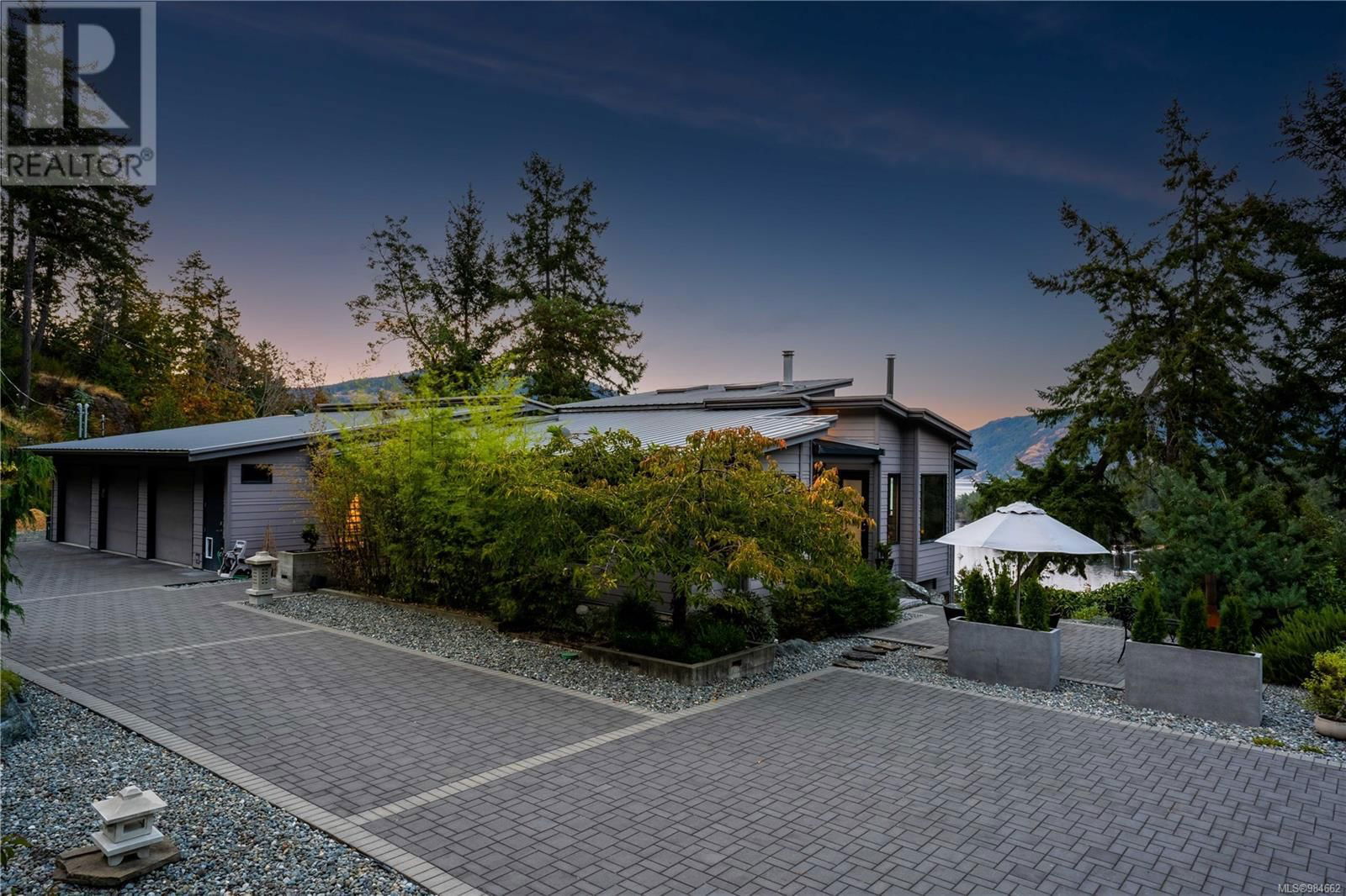 6088 GENOA BAY ROAD Image 93
