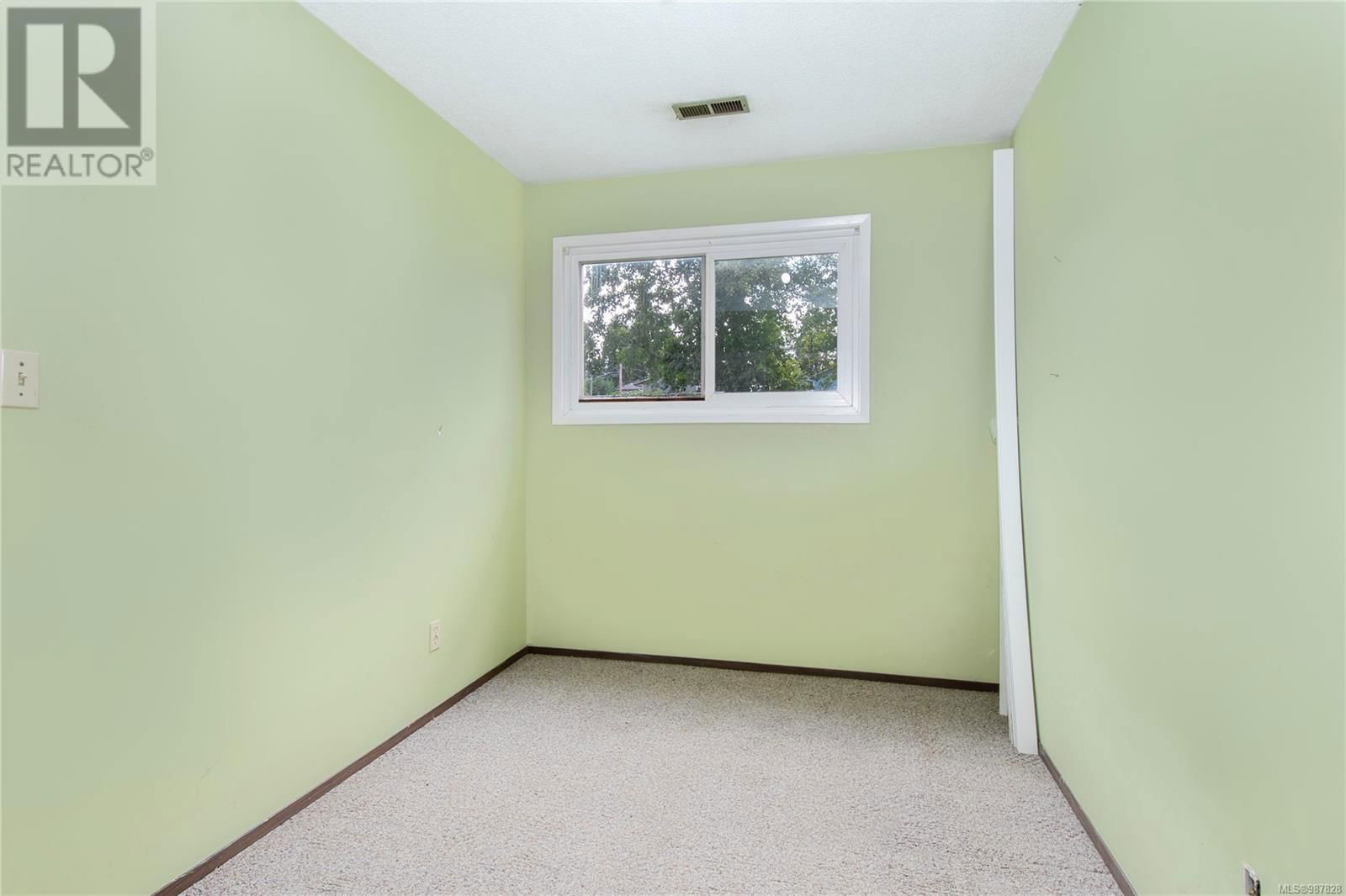 1869 CHEVIOT ROAD Image 17