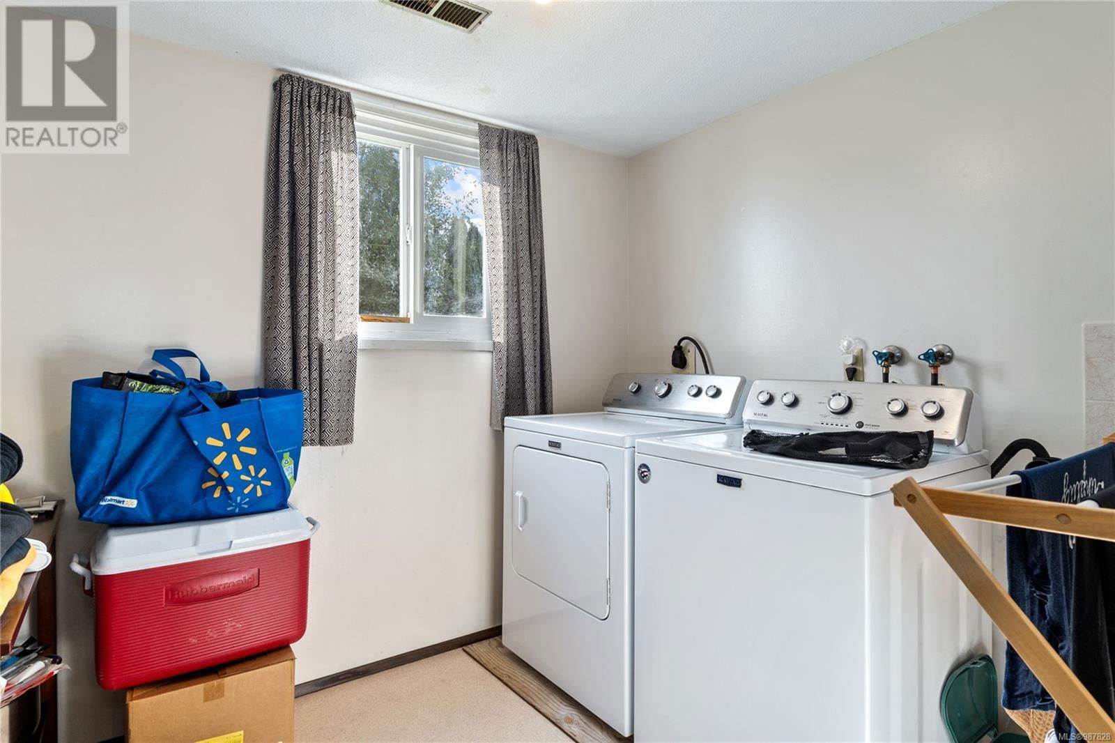 1869 CHEVIOT ROAD Image 33