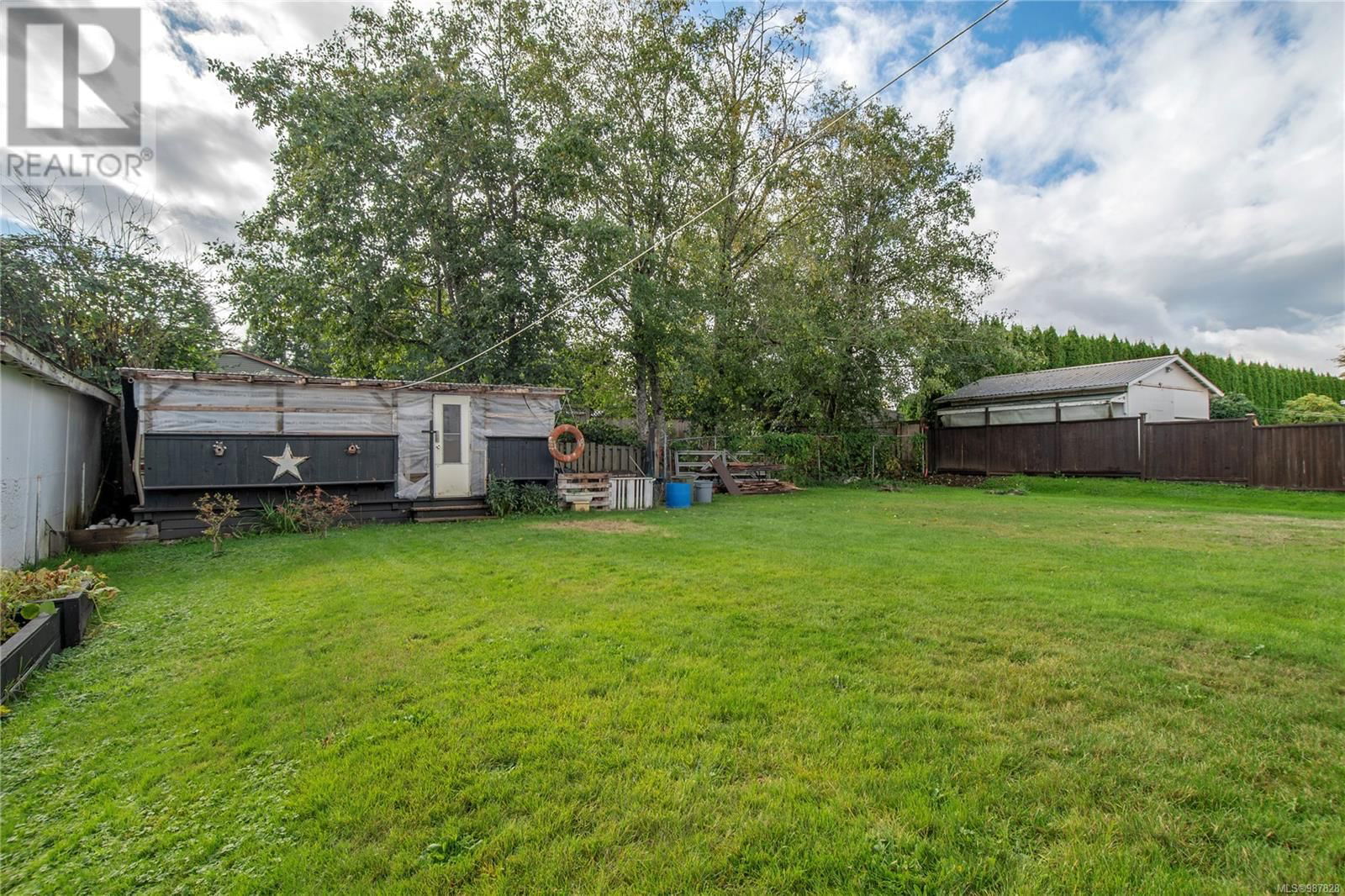 1869 CHEVIOT ROAD Image 38