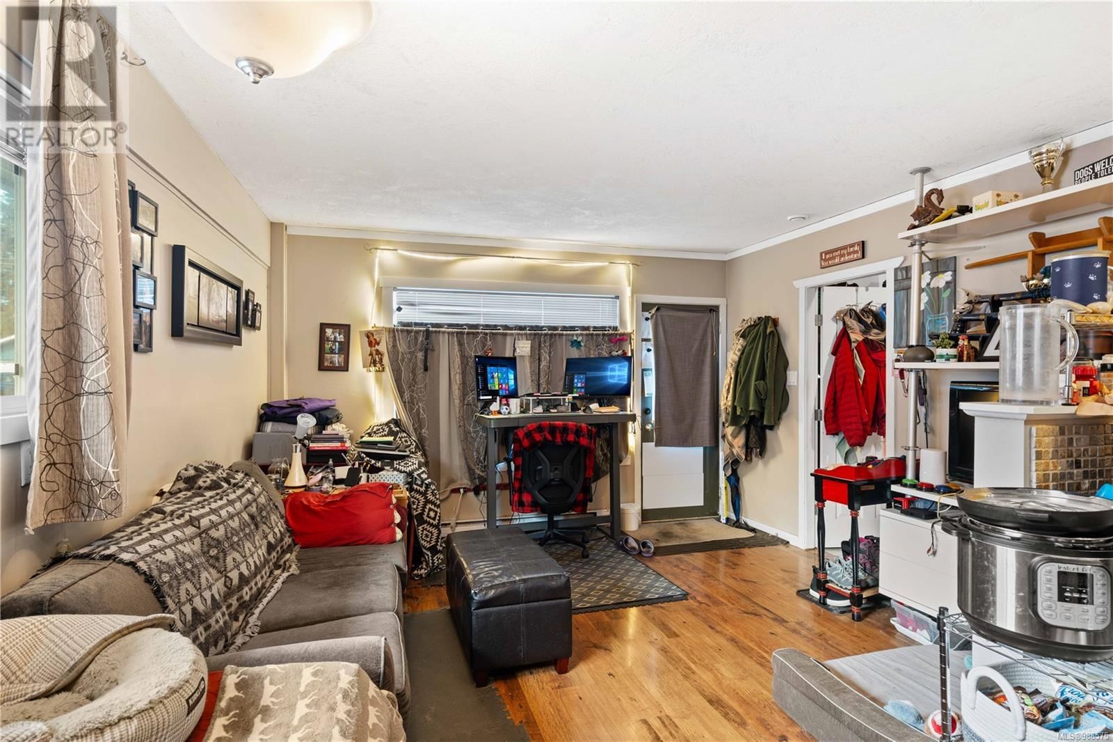Listing Image 33