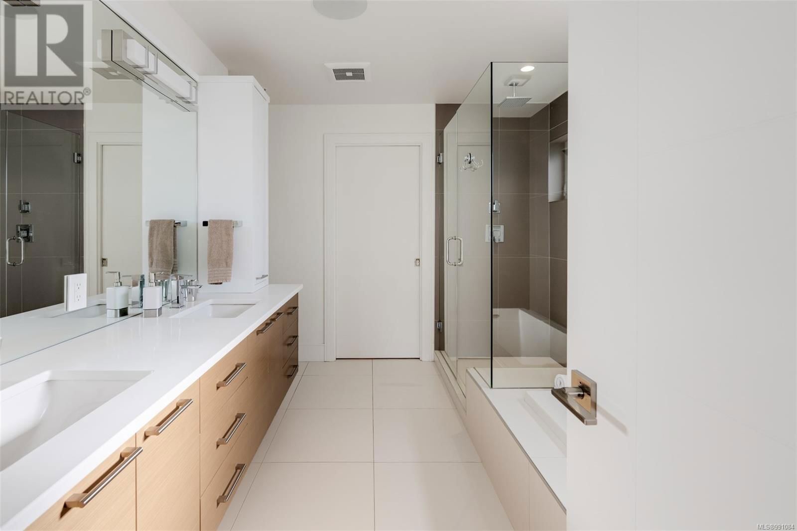 48 MAQUINNA STREET Image 25