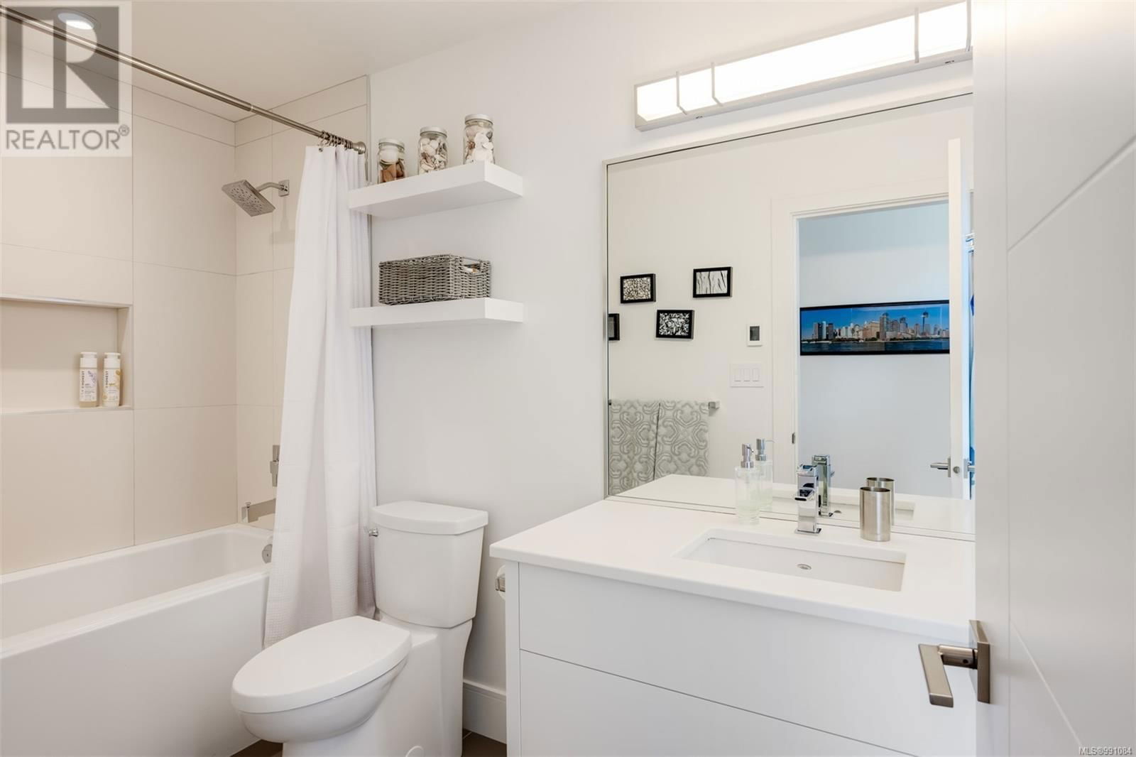 48 MAQUINNA STREET Image 38
