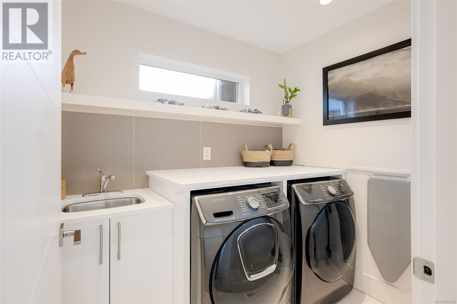48 MAQUINNA STREET Image 39