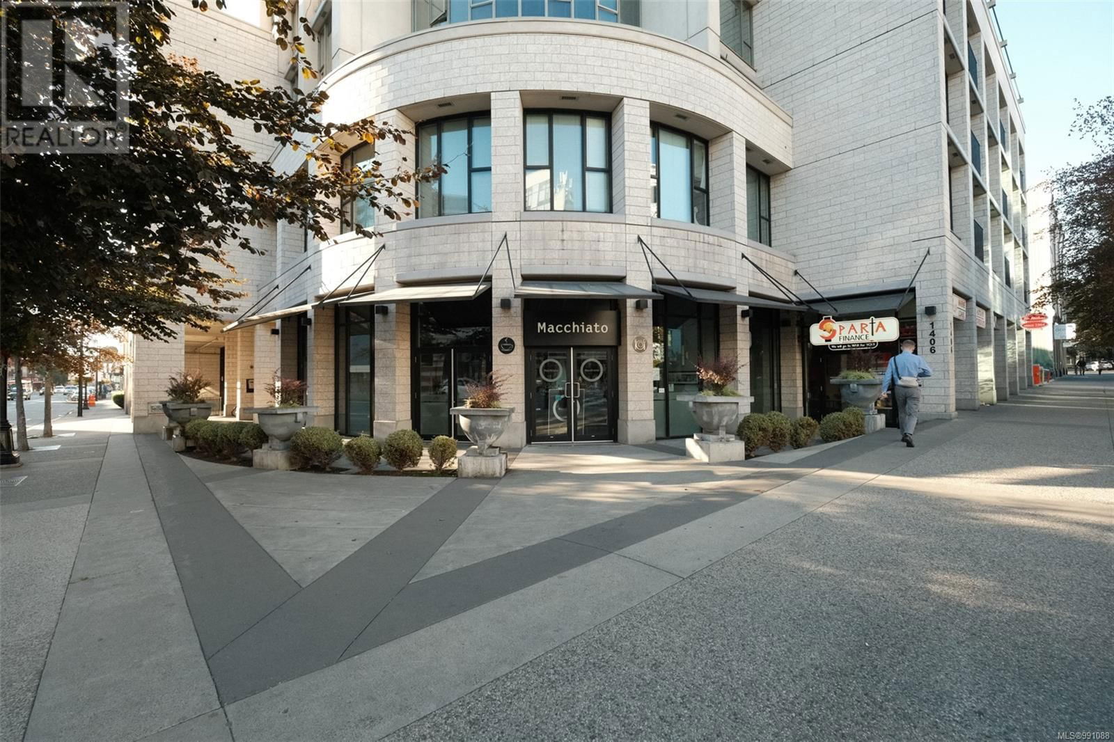 311 - 760 JOHNSON STREET Image 1