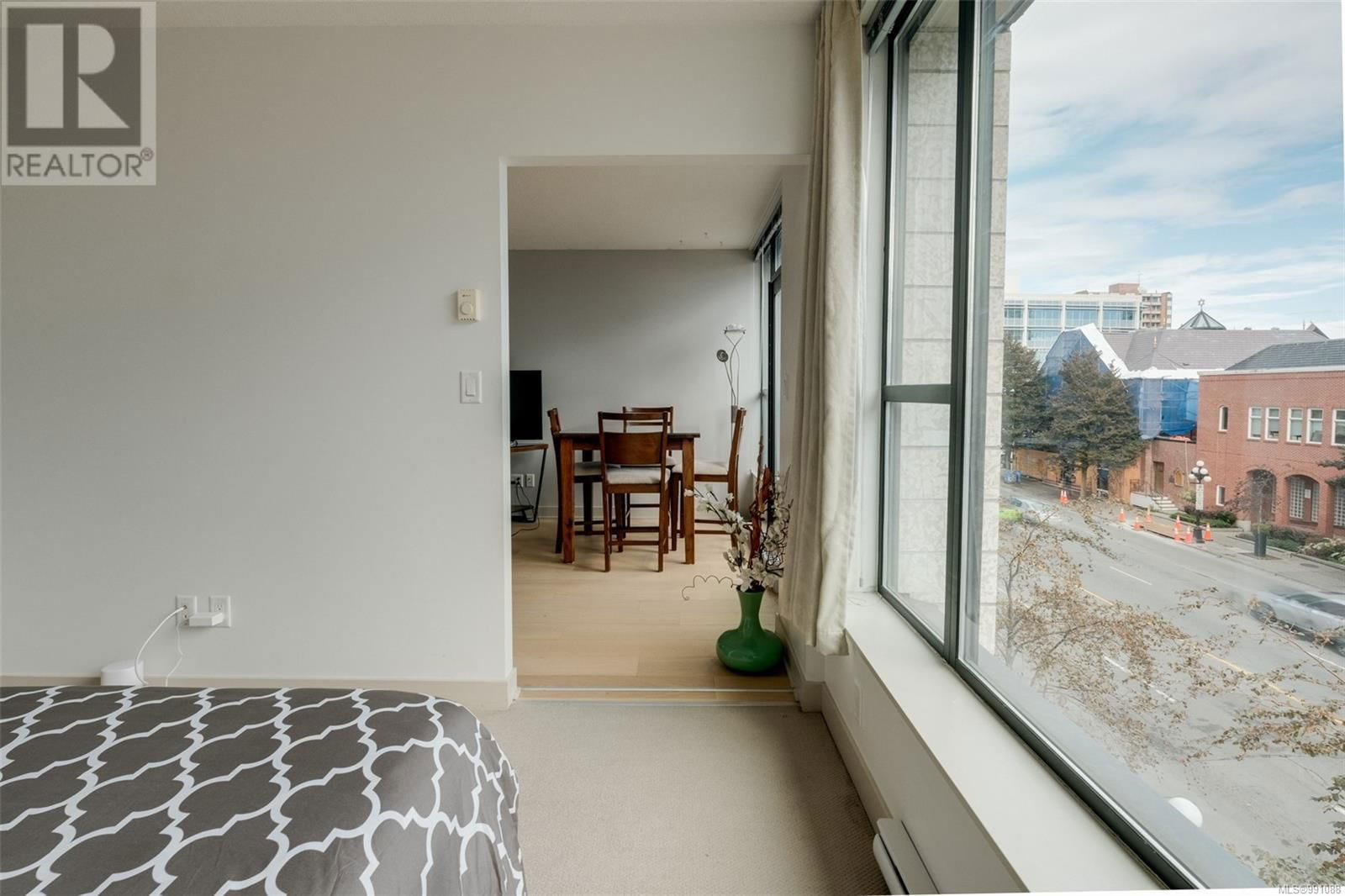 311 - 760 JOHNSON STREET Image 24