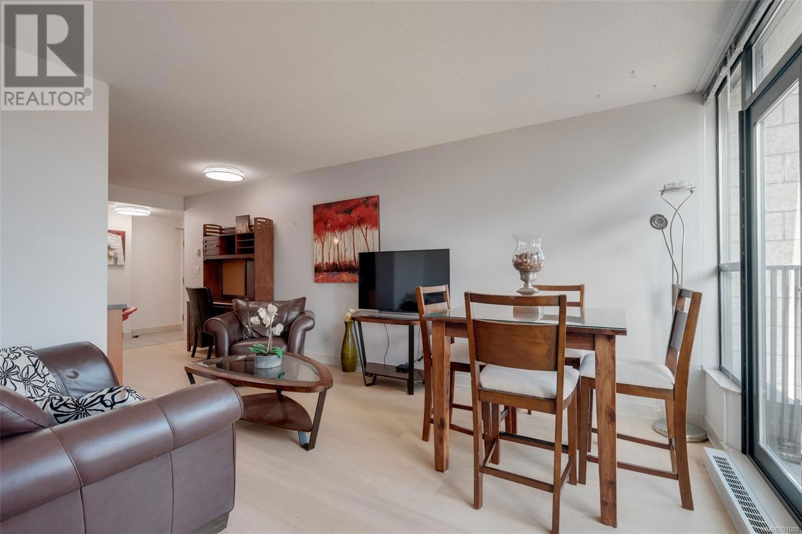 311 - 760 JOHNSON STREET Image 6