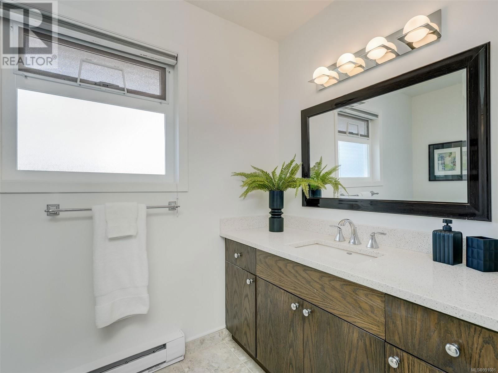 10680 BLUE HERON ROAD Image 30