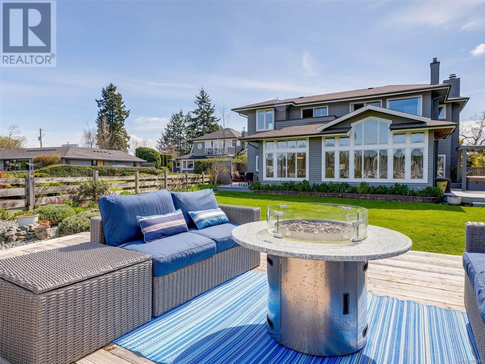 10680 BLUE HERON ROAD Image 4