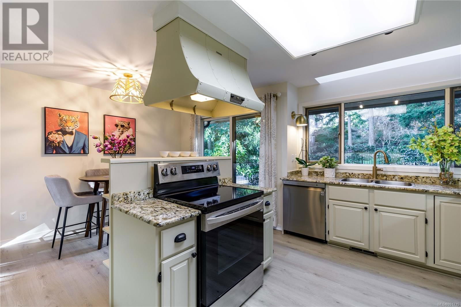 104 - 2829 ARBUTUS ROAD Image 18