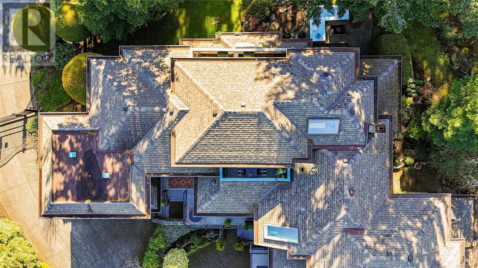 104 - 2829 ARBUTUS ROAD Image 2