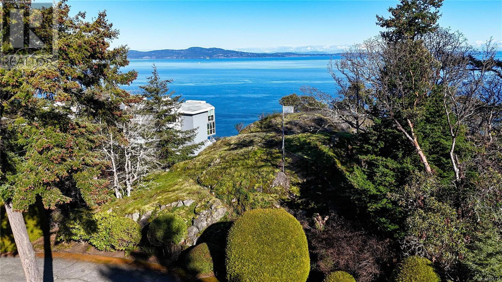 104 - 2829 ARBUTUS ROAD Image 4