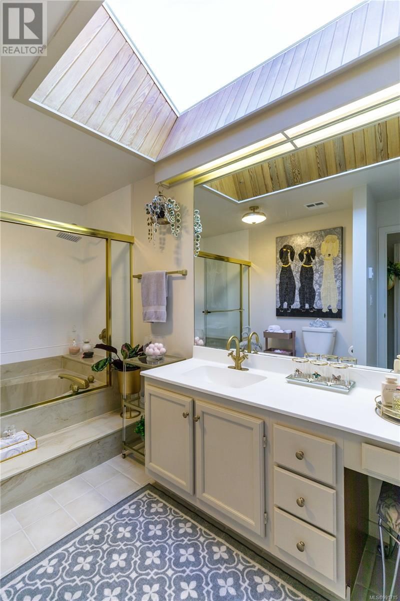 104 - 2829 ARBUTUS ROAD Image 41