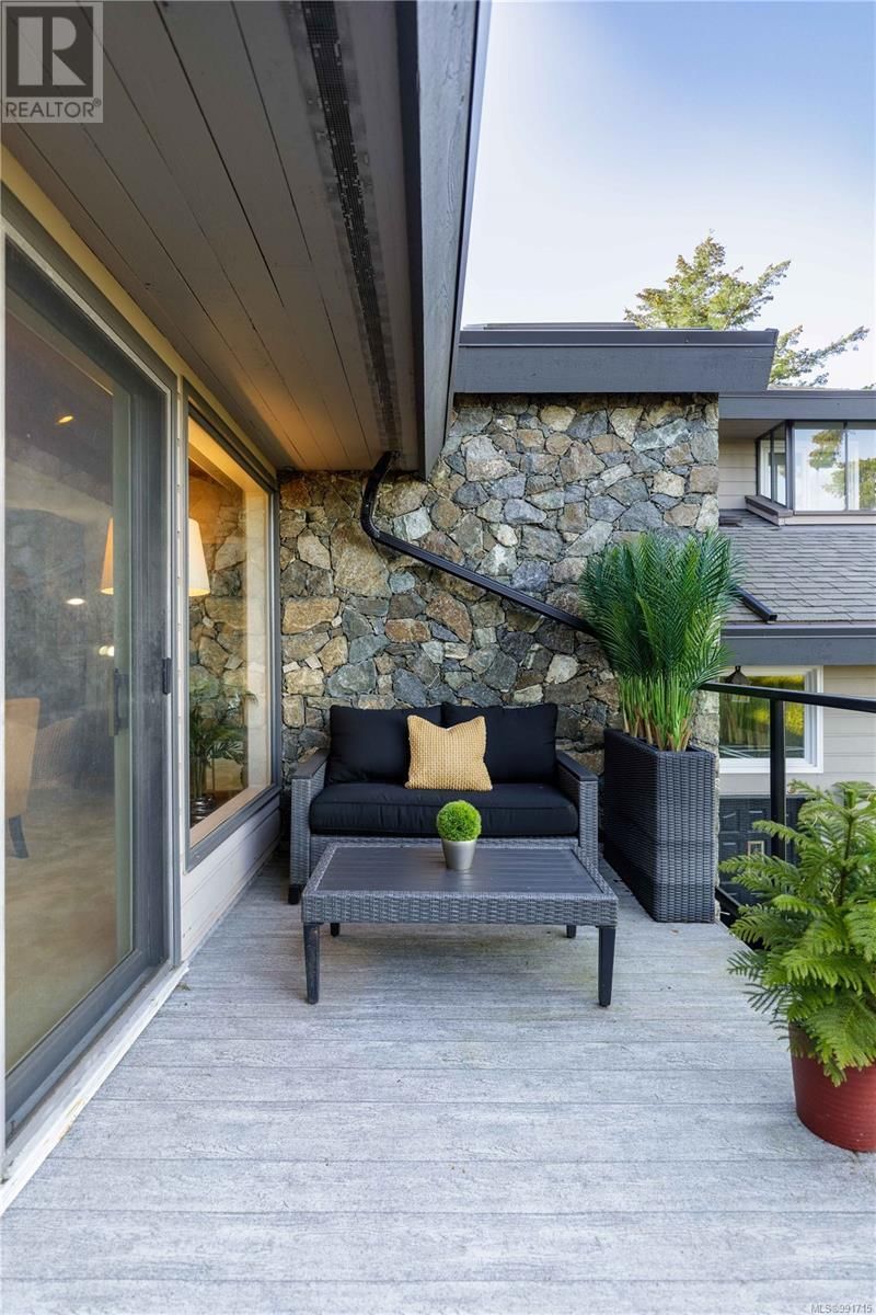 104 - 2829 ARBUTUS ROAD Image 6