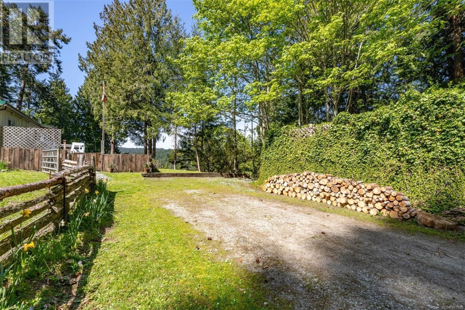 274 QUEBEC DRIVE Image 30