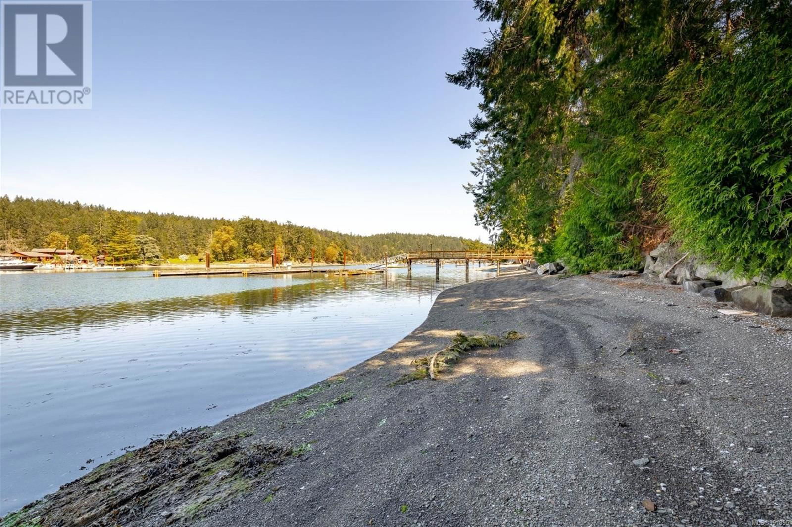 274 QUEBEC DRIVE Image 34
