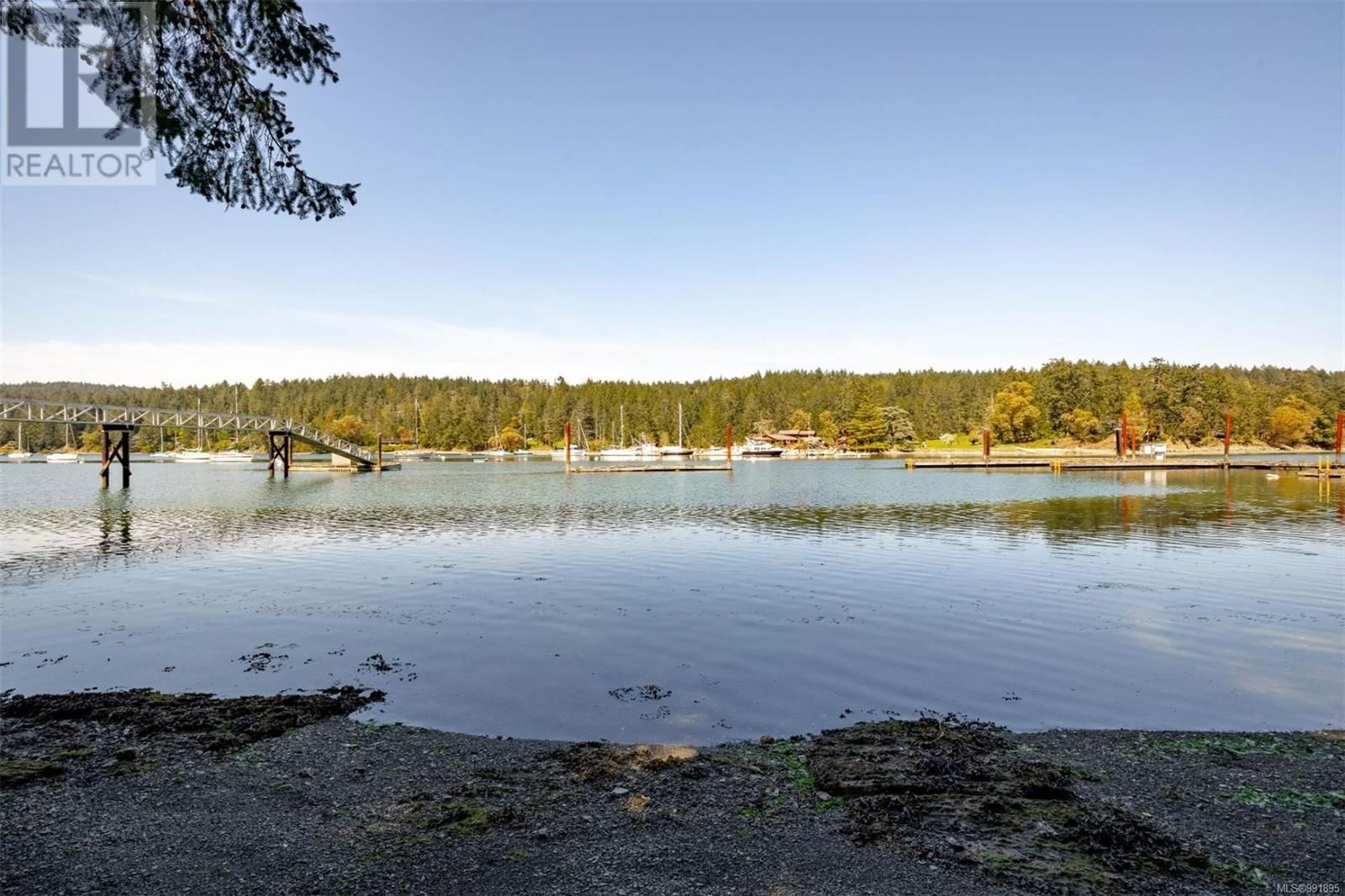 274 QUEBEC DRIVE Image 35