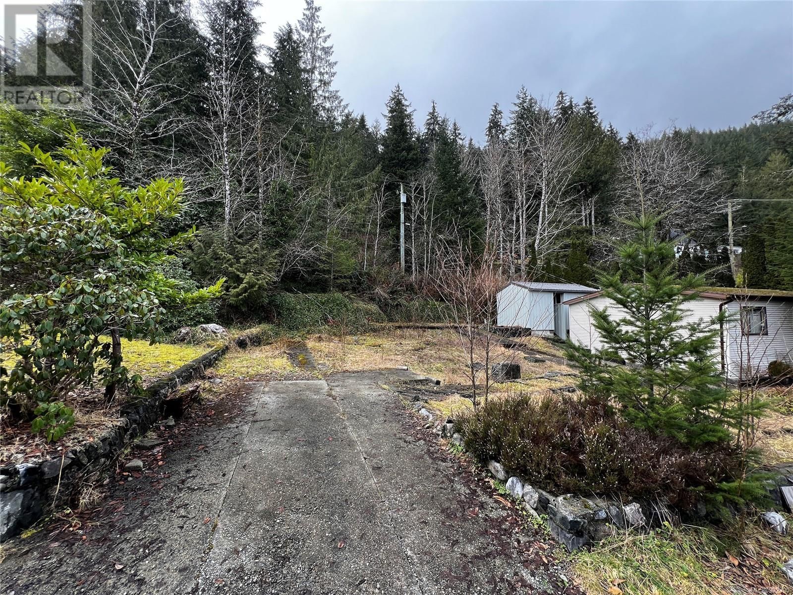 854 Maquinna Drive South, Tahsis, British Columbia V0P 1X0