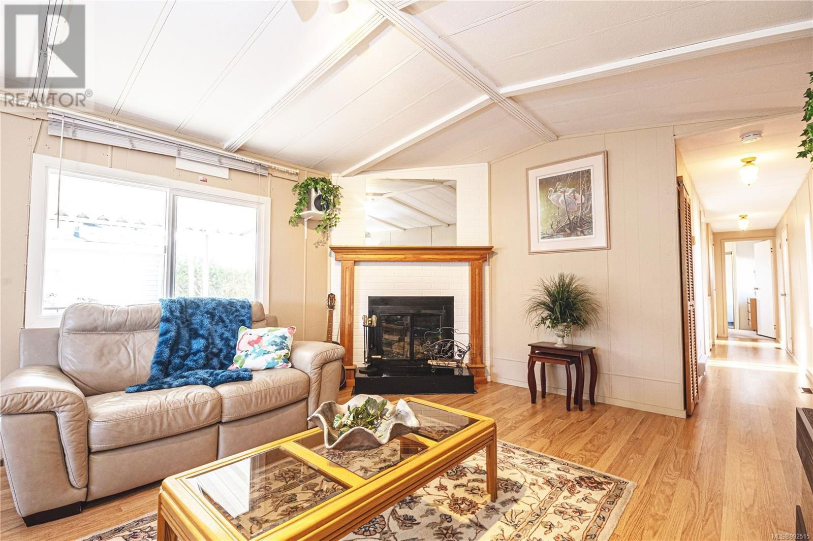 76 - 6325 METRAL DRIVE Image 11