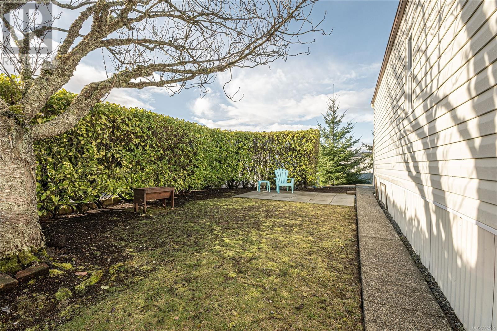 76 - 6325 METRAL DRIVE Image 3