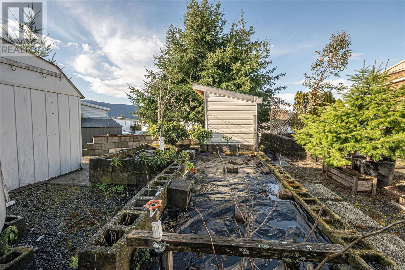 76 - 6325 METRAL DRIVE Image 4