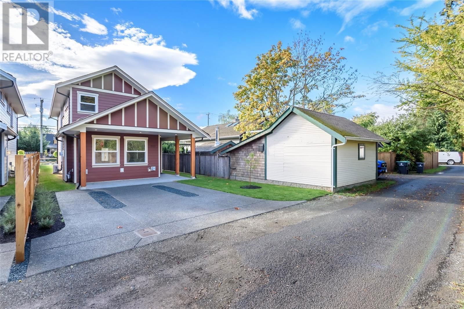 649 5TH STREET Image 15