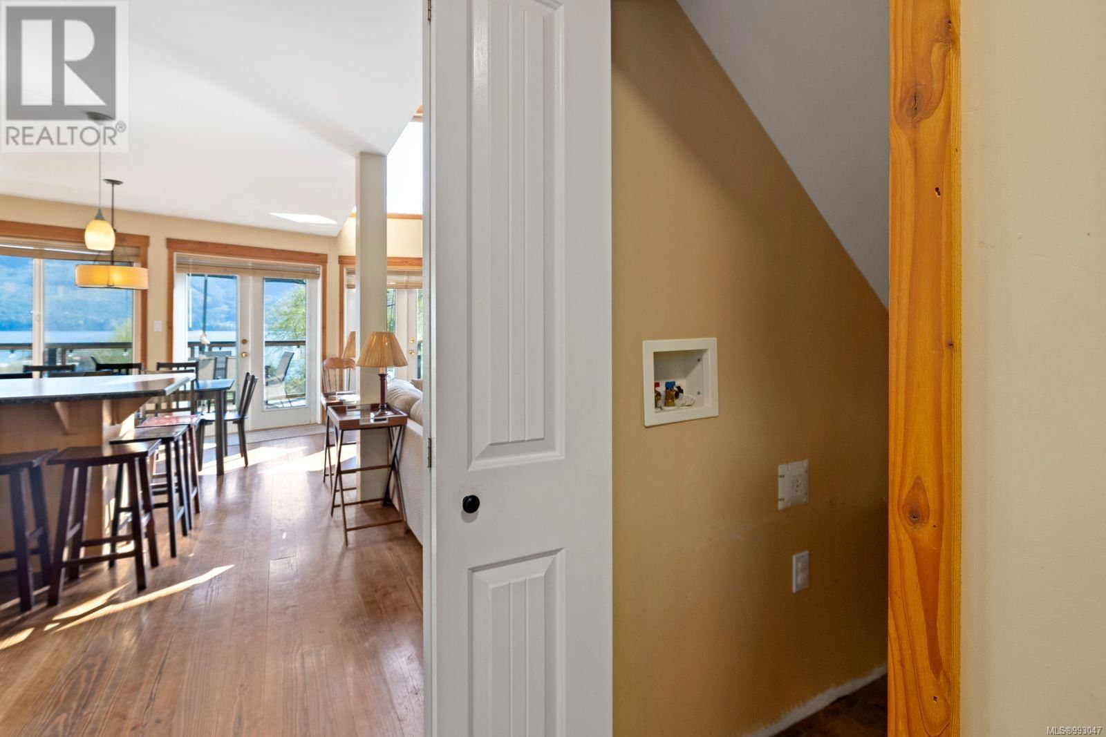 11464 YOUBOU ROAD Image 34