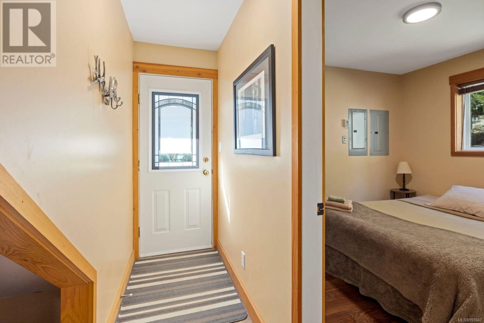 11464 YOUBOU ROAD Image 35