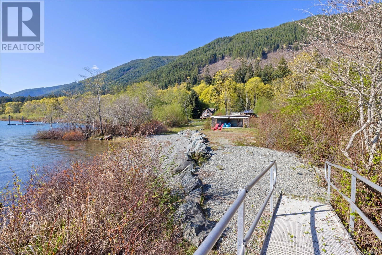 11464 YOUBOU ROAD Image 46