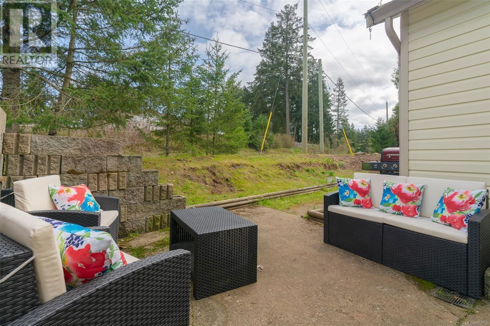 2163 HEMER ROAD Image 32