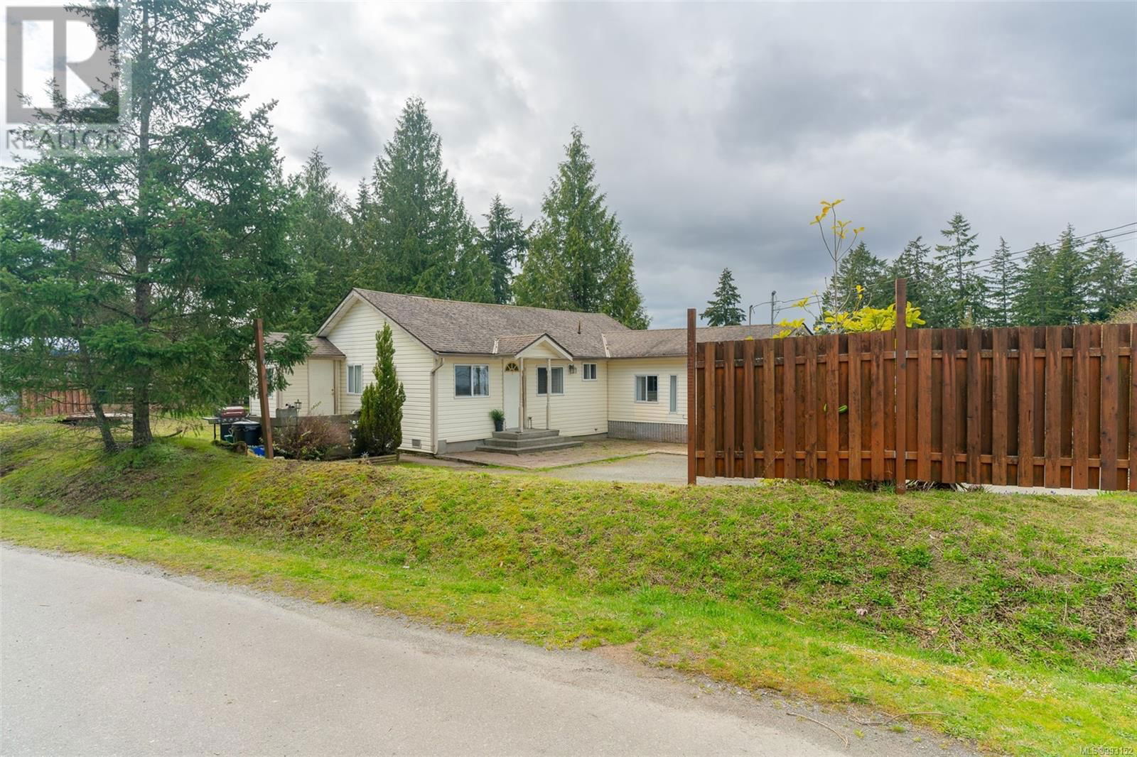 2163 HEMER ROAD Image 39