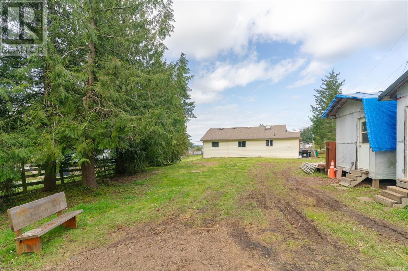 2163 HEMER ROAD Image 47