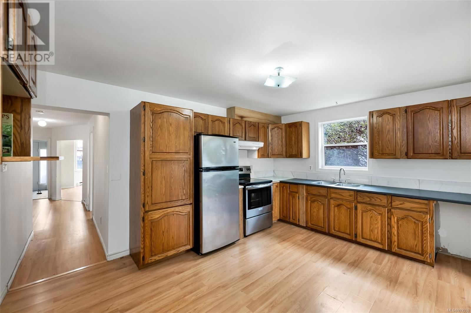 528 CONSTANCE AVENUE Image 12