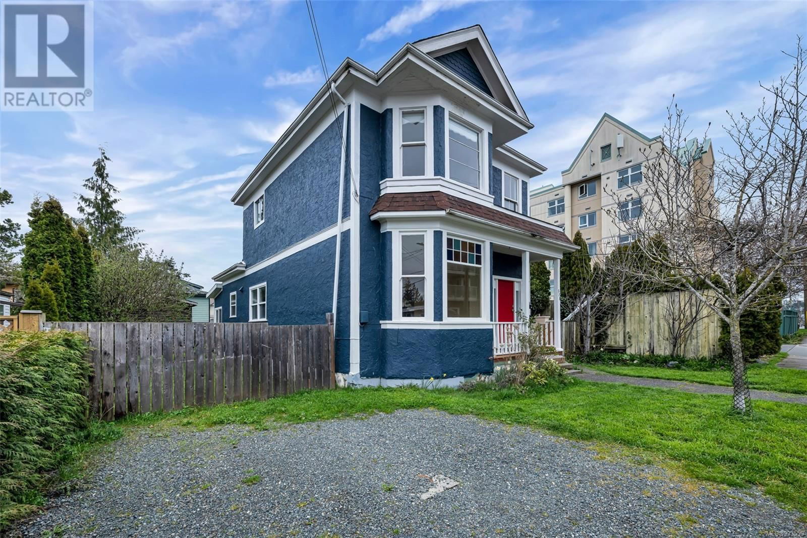 528 CONSTANCE AVENUE Image 3