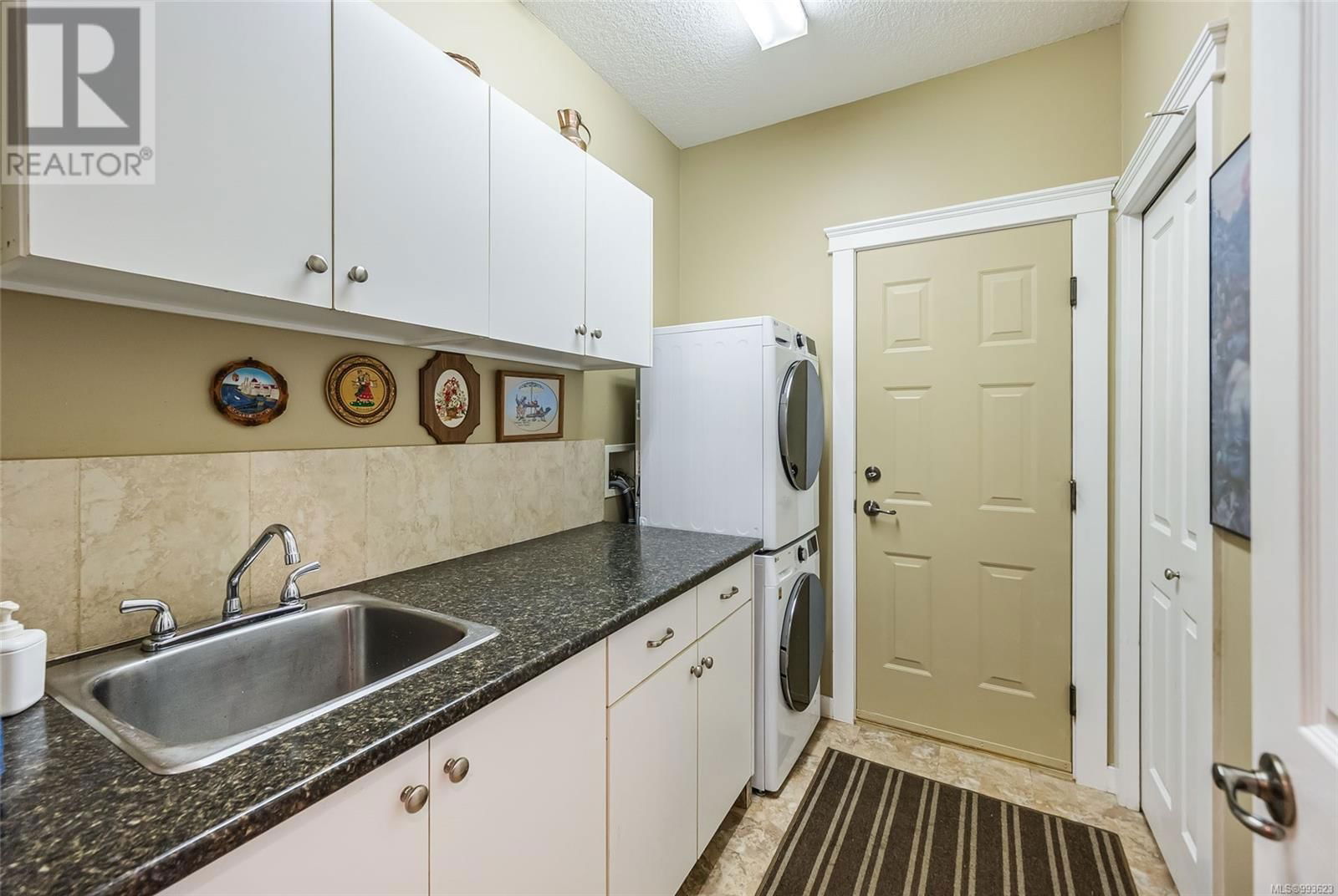 2340 CASEY PLACE Image 38