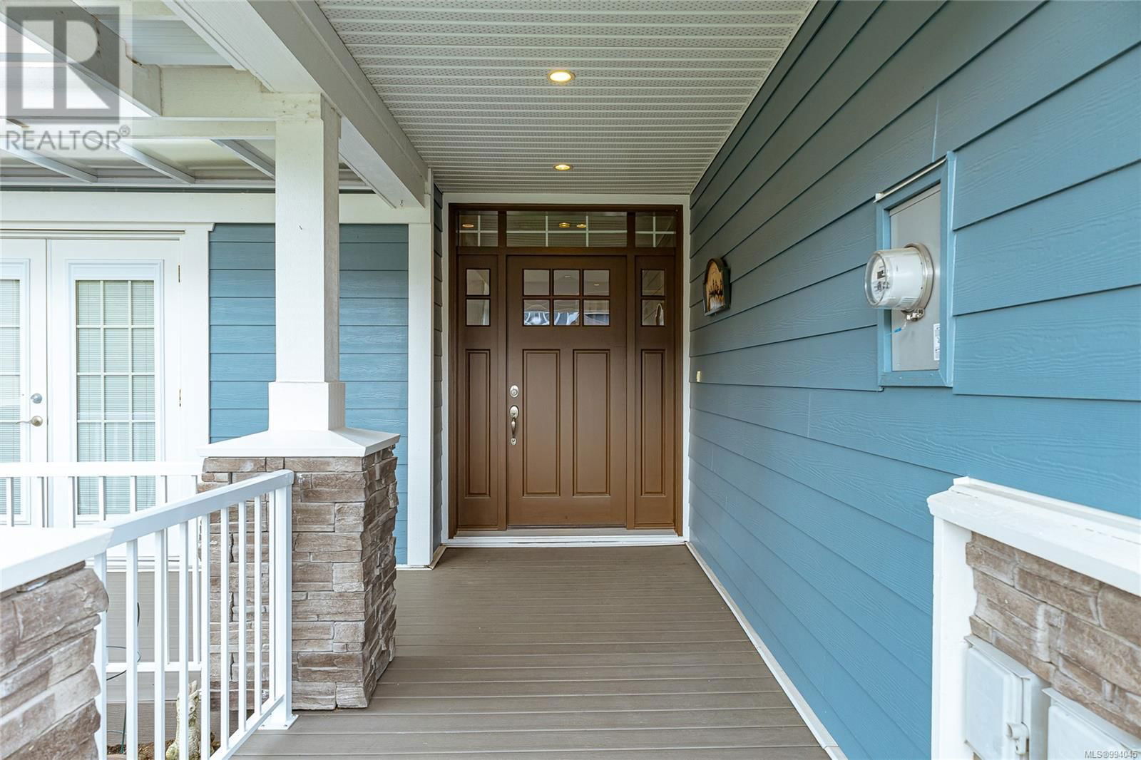 879 TUTOR WAY Image 10