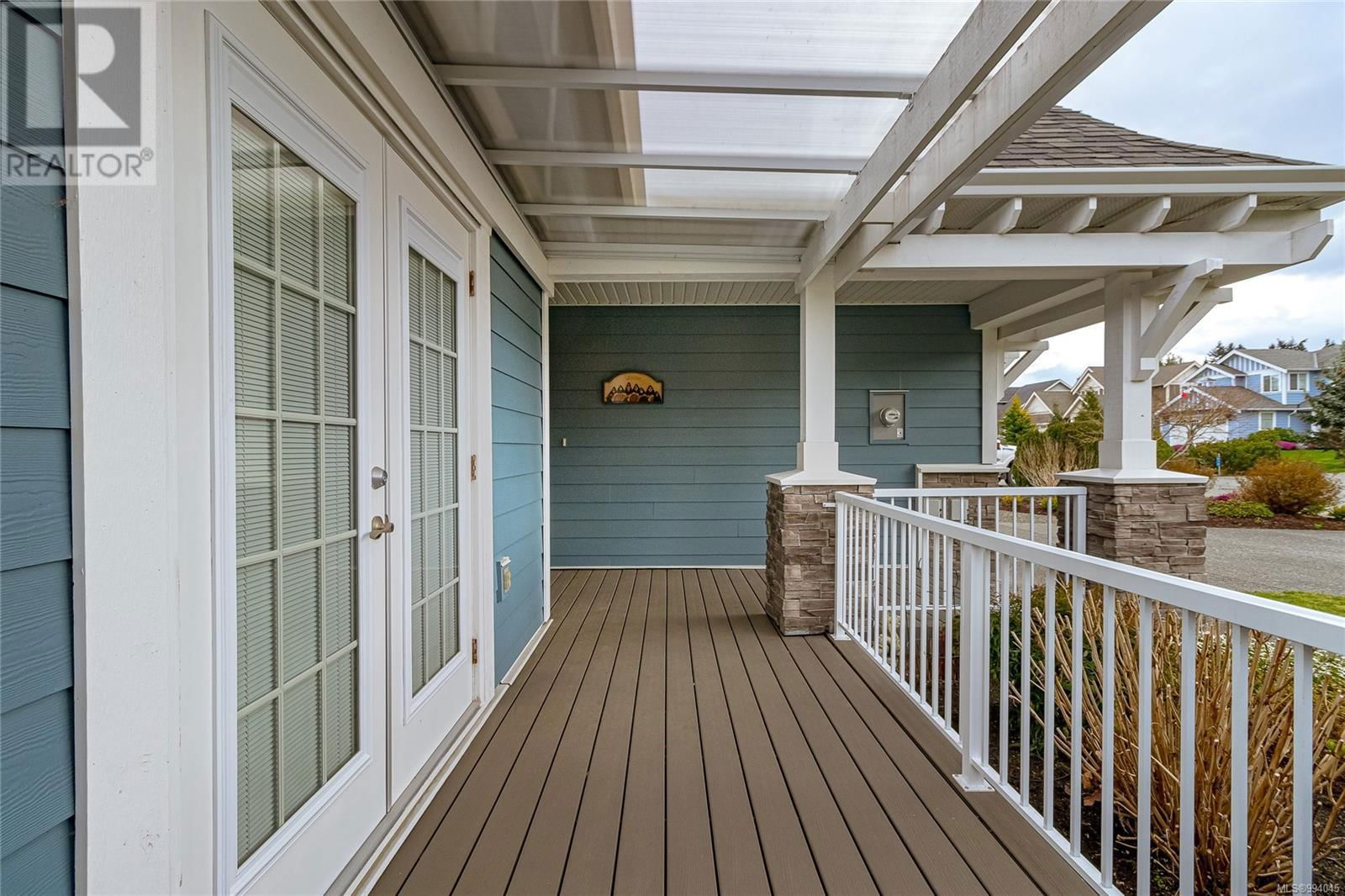 879 TUTOR WAY Image 43
